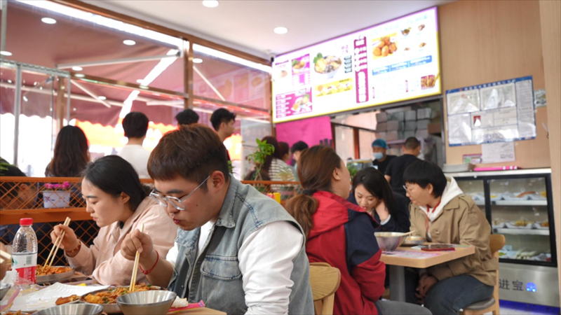 柳蛳蛳螺蛳粉的加盟总店.jpg