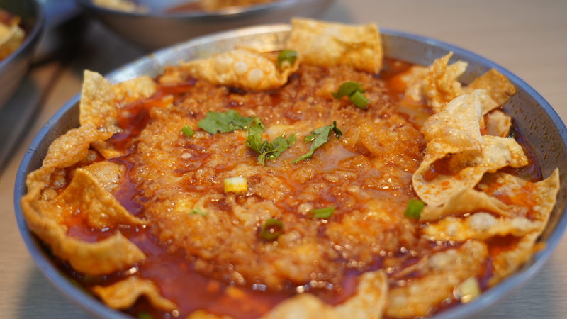 柳州螺蛳粉实体店加盟费解析：如何平衡成本与品质？