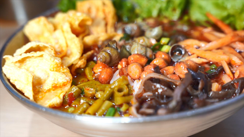 加盟一个柳州螺蛳粉火锅店的费用解析：灵活店型适配多元创业需求