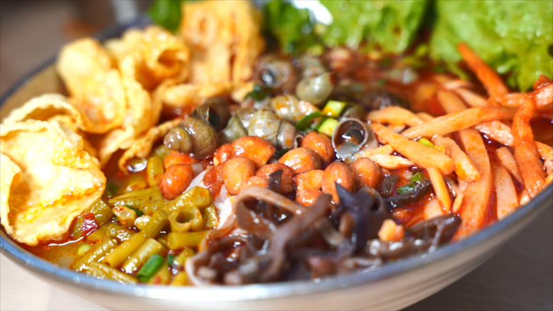 柳州火锅螺蛳粉加盟需要多少钱？先算“空间账”，再算“投入账”