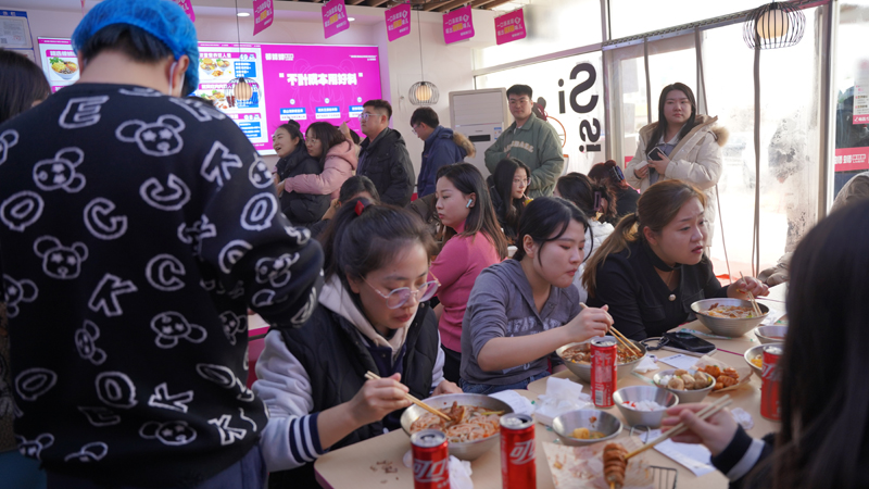 火锅螺蛳粉加盟需要多少钱？柳蛳蛳80㎡起店型灵活解析