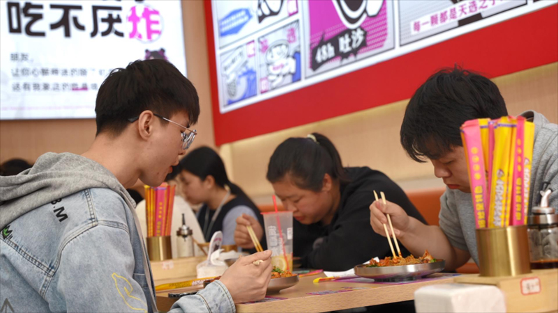 柳州螺蛳粉加盟店开店主要流程全解析，柳蛳蛳如何让新手稳稳落地？