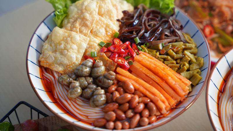 株洲开螺蛳粉加盟店选什么模式？加盟柳蛳蛳，60平灵活店型玩转“粉+餐”复合经营