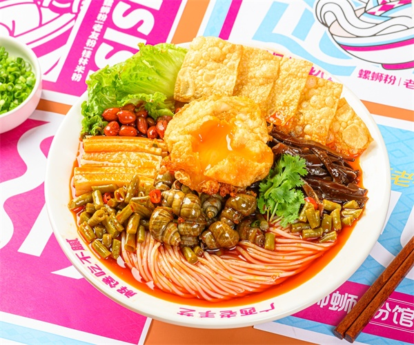 大学城开螺蛳粉加盟店就选柳蛳蛳，复合型经营更适配校园消费